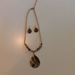 Liz Claiborne Gold Tone Necklace and Earrings Set